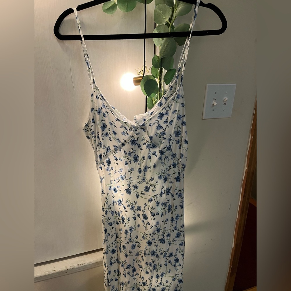 Beginning boutique maxi dress never worn NWT size 16 AU, size 12 US